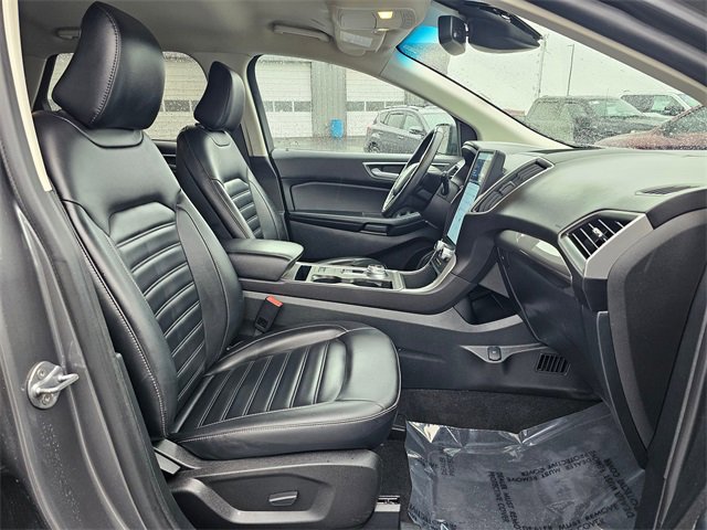 Used 2024 Ford Edge SEL image 15