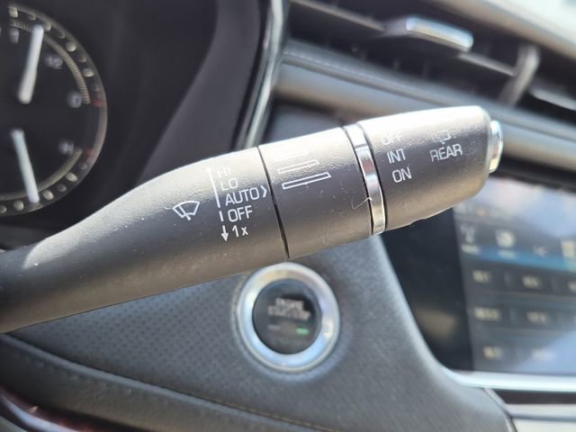 Used 2018 Cadillac XT5 Luxury w/ Driver Awareness Package image 26