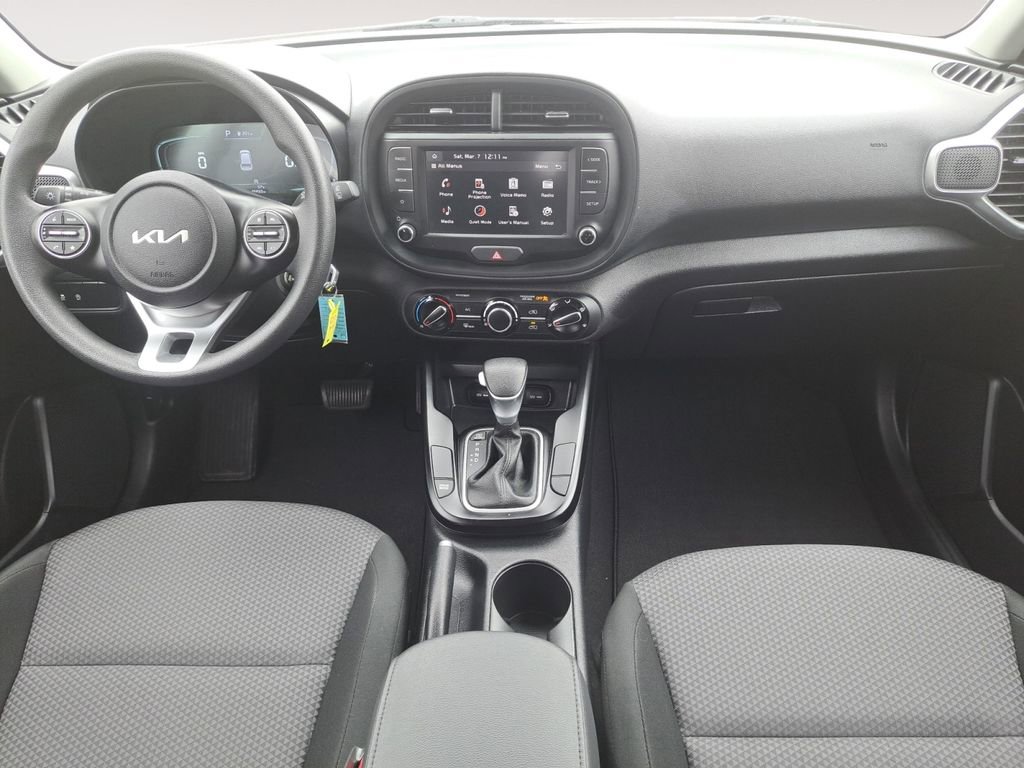 Used 2024 Kia Soul LX w/ Option Group 015 image 10