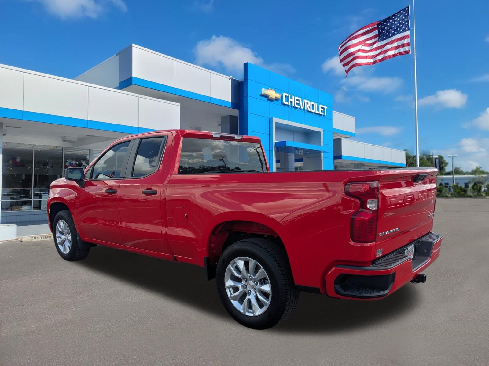 Used 2025 Chevrolet Silverado 1500 Custom image 6