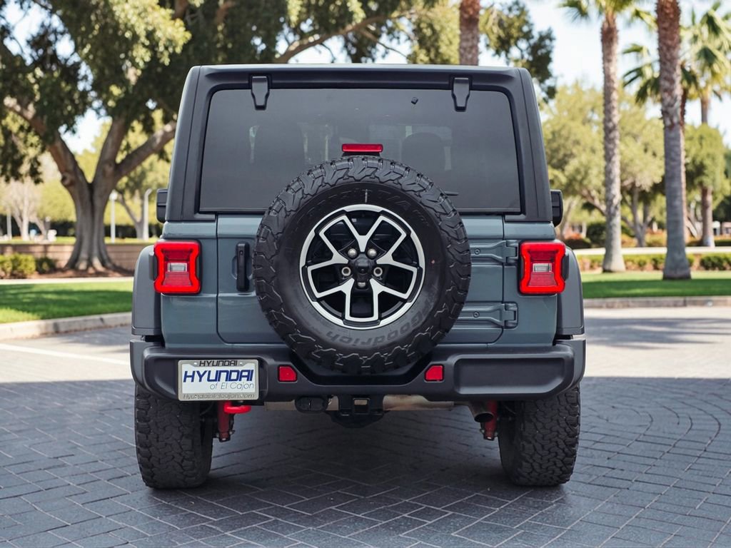 Used 2025 Jeep Wrangler Rubicon image 6