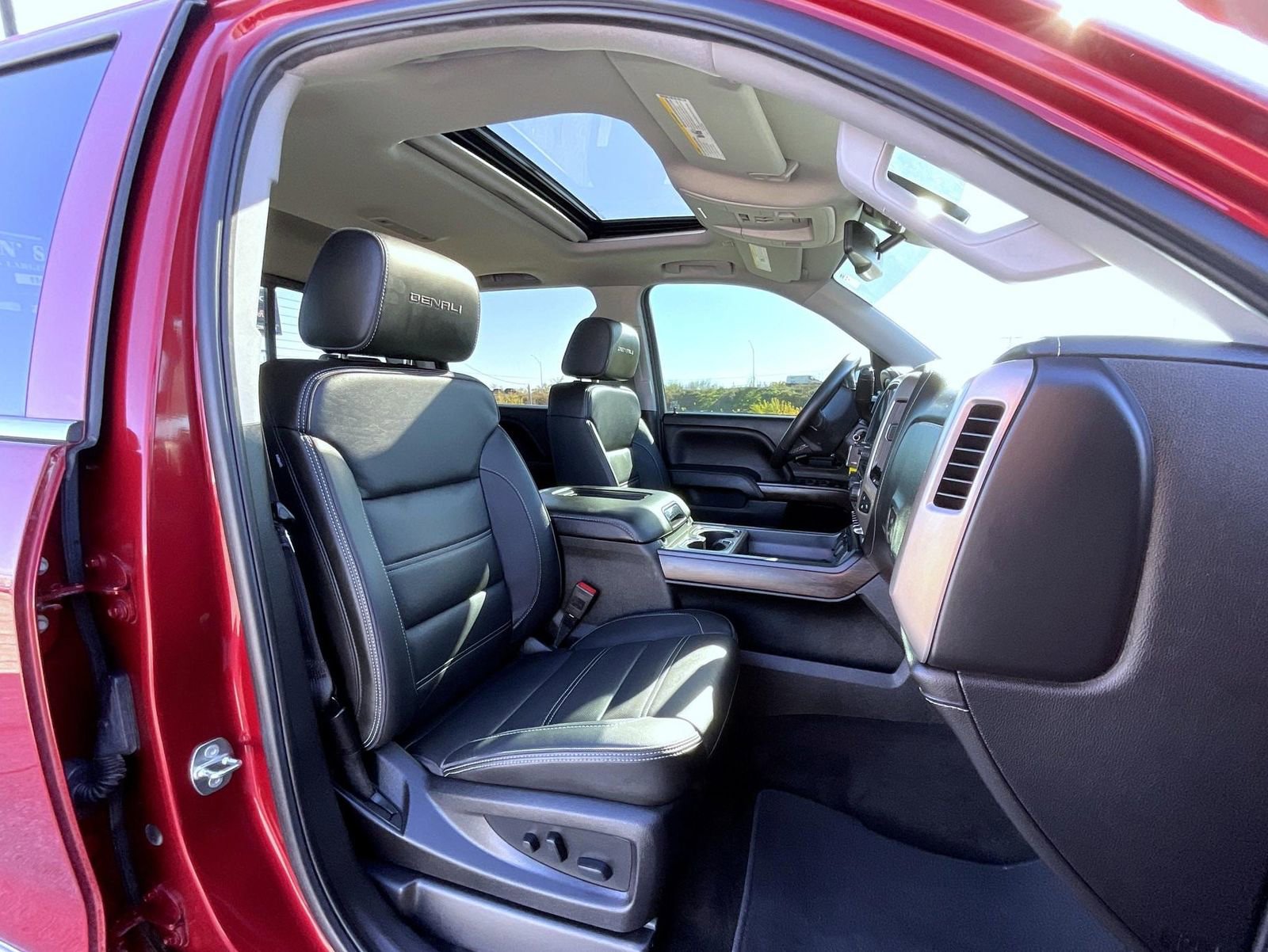 Used 2018 GMC Sierra 1500 Denali w/ Denali Ultimate Package image 15