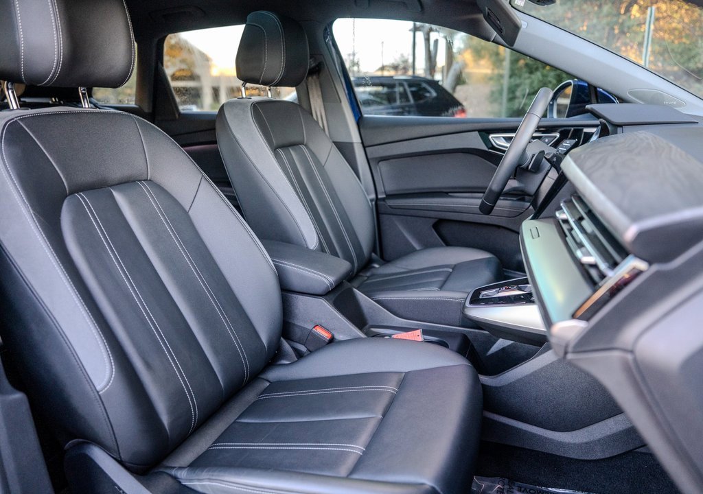 Used 2023 Audi Q4 e-tron Premium Plus w/ Premium Plus image 21