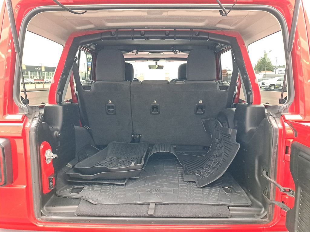 Used 2021 Jeep Wrangler Unlimited Sahara w/ Uconnect 4C Nav & Sound Group image 28