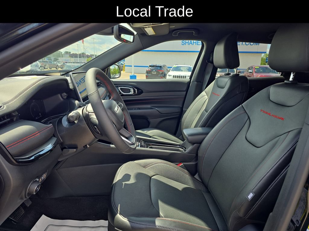 Used 2024 Jeep Compass Trailhawk w/ Trailhawk Elite Group AWD/4WD image 6