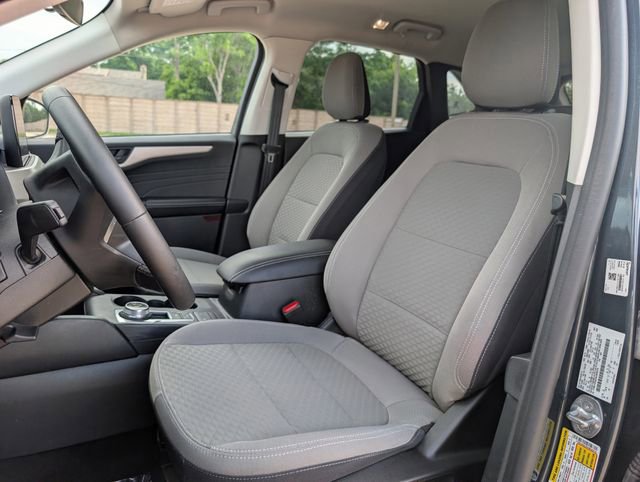 Used 2022 Ford Escape SE w/ SE Sport Appearance Package FWD image 23