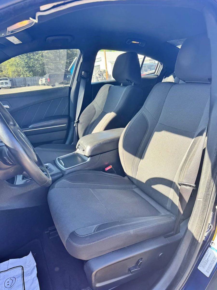 Used 2015 Dodge Charger SE w/ Popular Equipment Group image 11