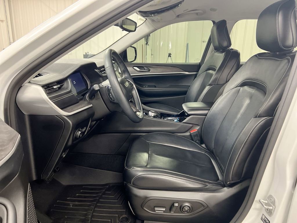 Used 2022 Jeep Grand Cherokee L Limited image 20