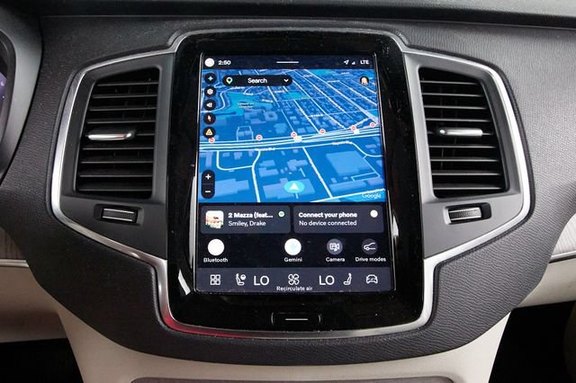 Certified 2023 Volvo XC90 B6 Core w/ Protection Package Premier AWD/4WD image 13