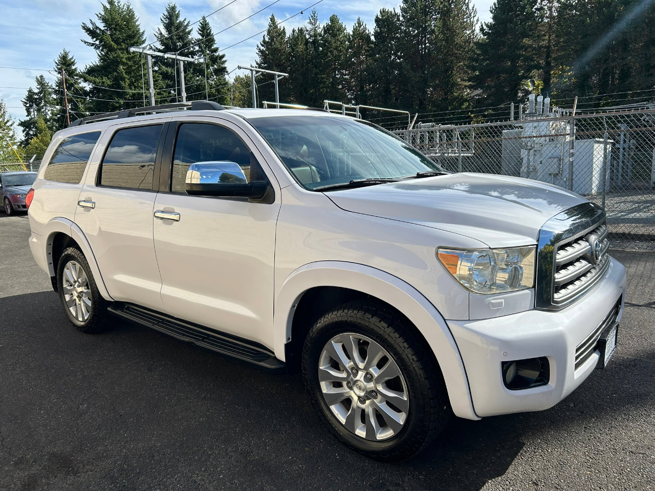 Used 2013 Toyota Sequoia Platinum image 3