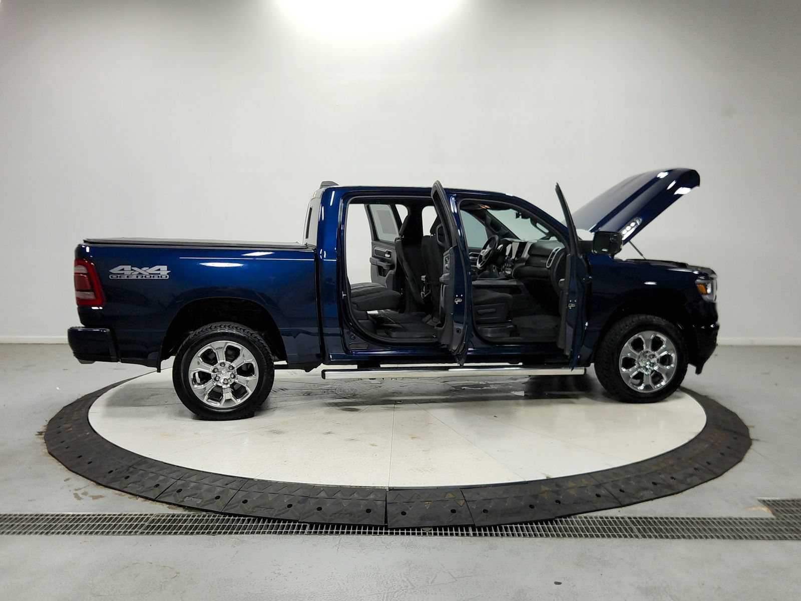 Used 2020 RAM 1500 Big Horn AWD/4WD image 17