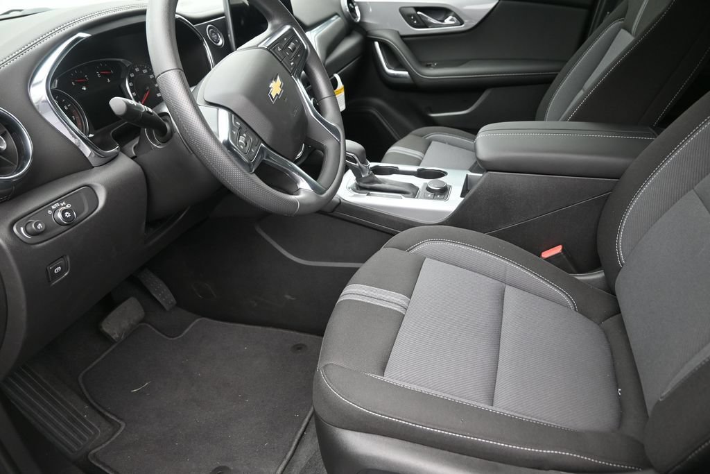 Used 2026 Chevrolet Blazer LT FWD image 12