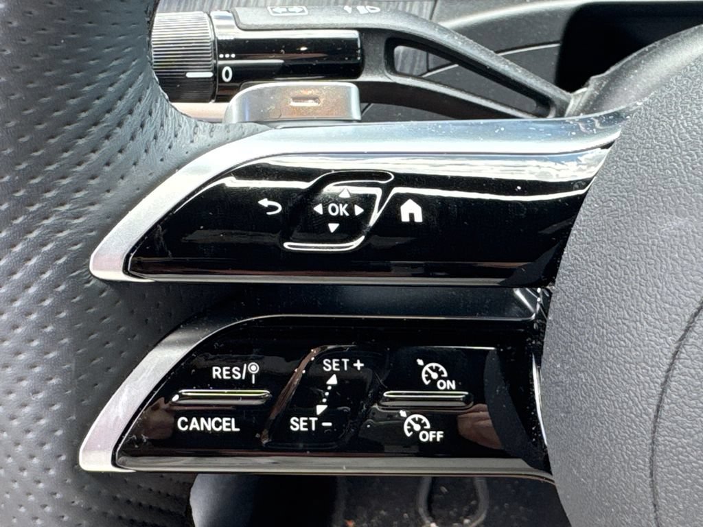 Used 2025 Mercedes-Benz CLE 300 4MATIC Coupe image 21