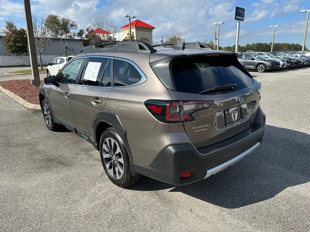 Used 2023 Subaru Outback Limited image 9