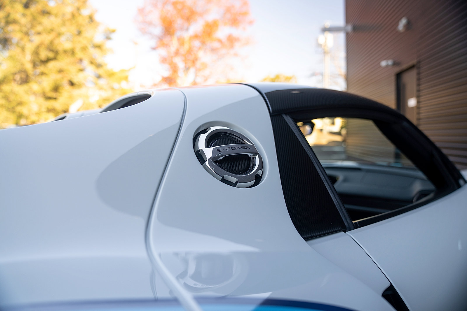 Used 2015 Porsche 918 Spyder Base w/Weissach Package image 35