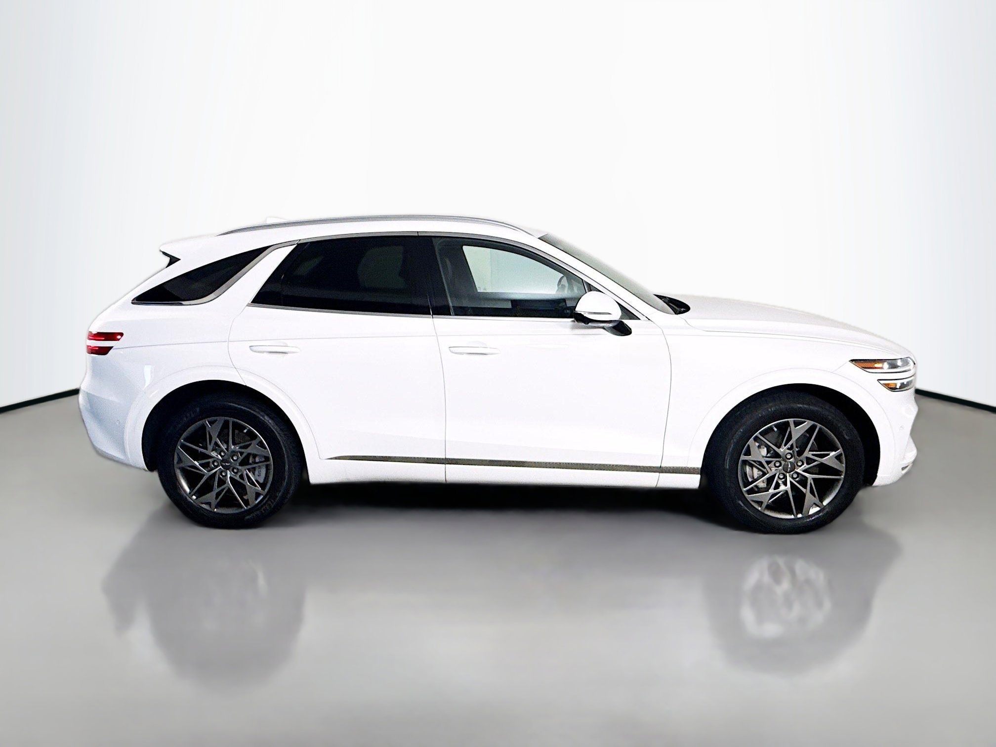 Used 2023 Genesis GV70 2.5T w/ Advanced Package image 11