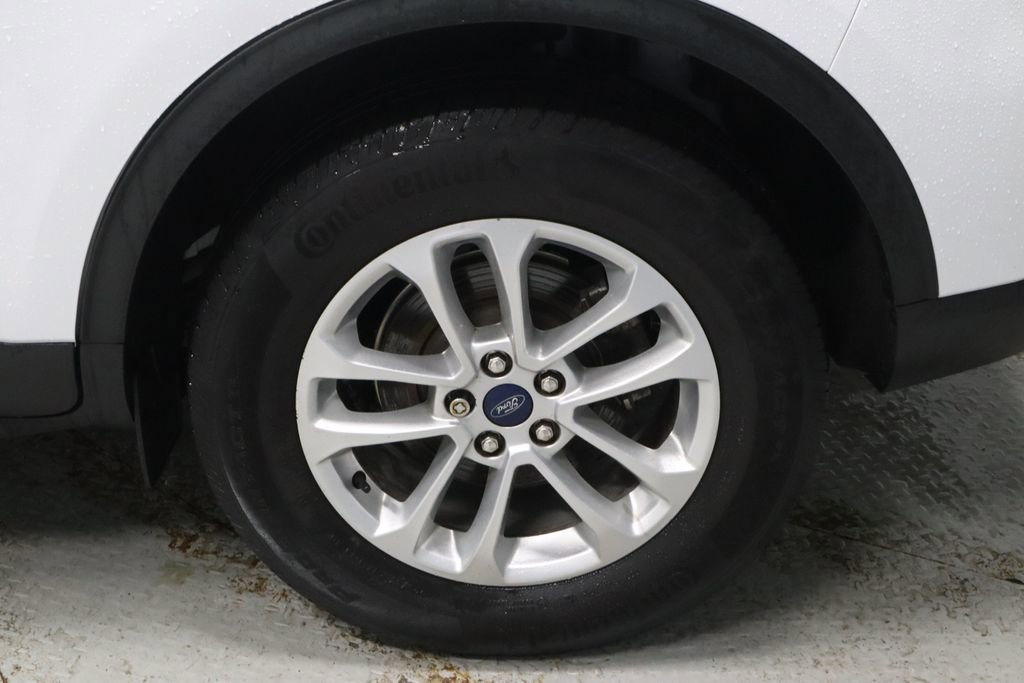 Used 2022 Ford Escape SE w/ Cold Weather Package image 18