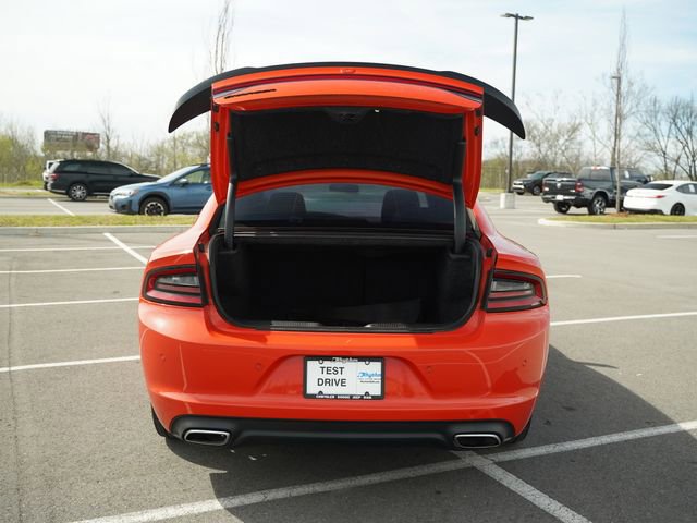 Used 2018 Dodge Charger SXT w/ Blacktop Package image 17