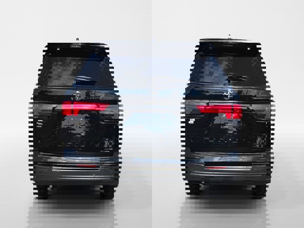 Used 2025 Toyota Sequoia SR5 image 4