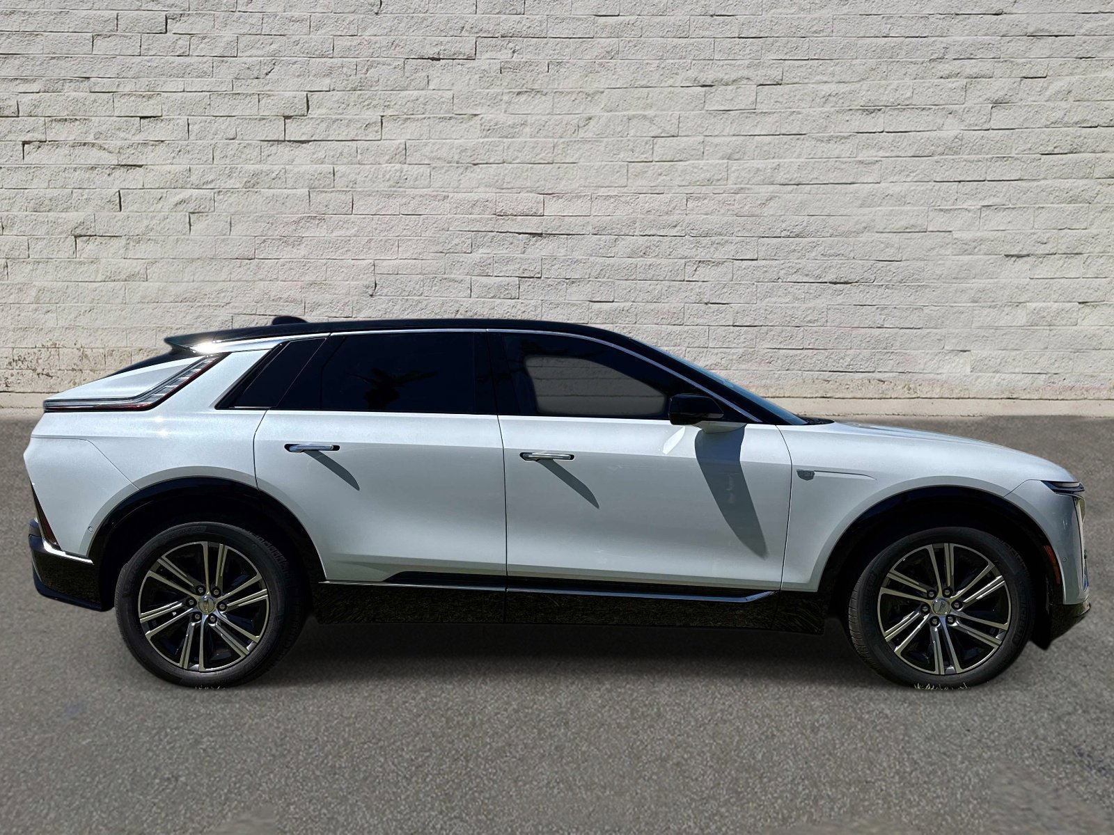 New 2026 Cadillac Lyriq Luxury w/ LPO, Floor Liner Package image 6