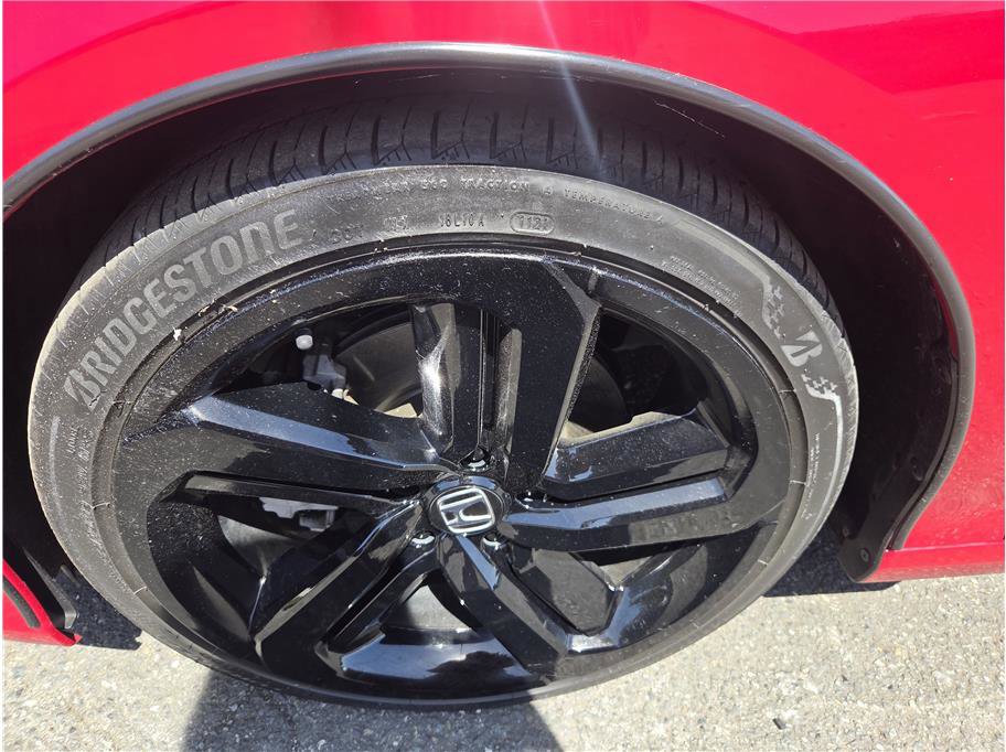 Used 2018 Honda Accord Sport image 14