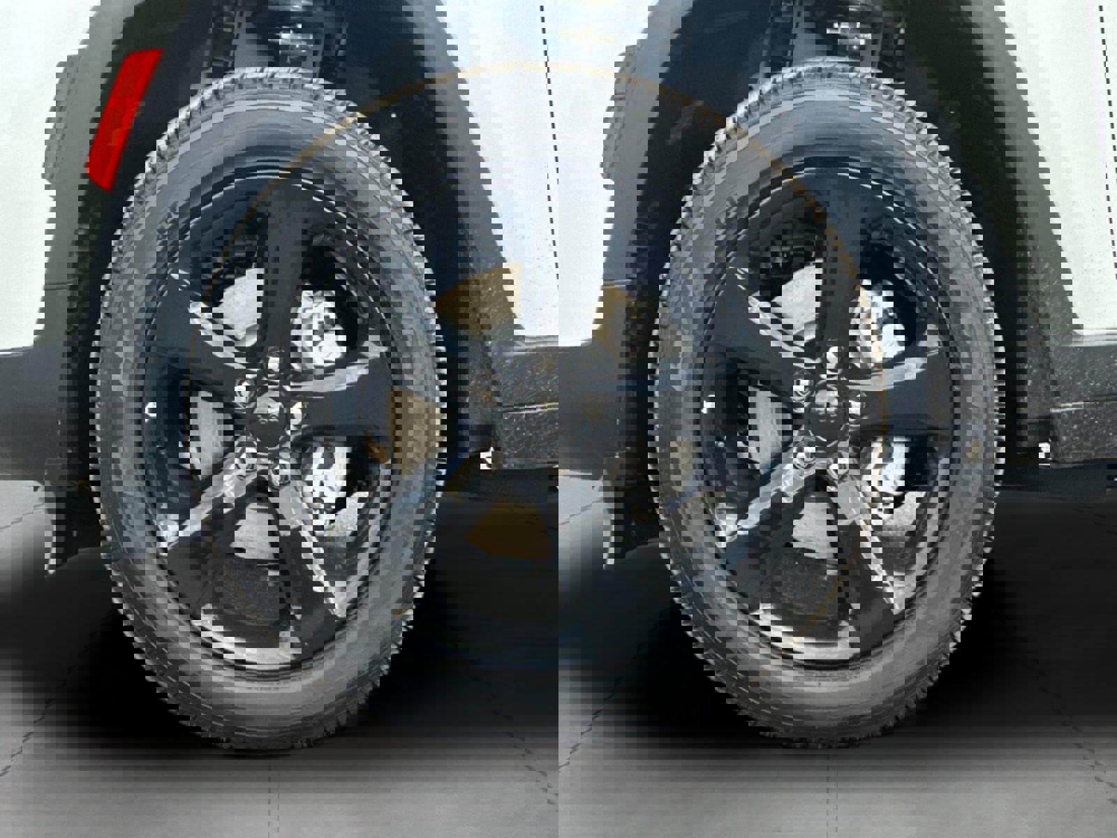 New 2025 Jeep Grand Cherokee Altitude image 24