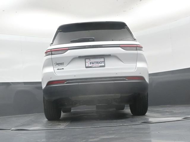 Used 2025 Jeep Grand Cherokee Altitude AWD/4WD image 41