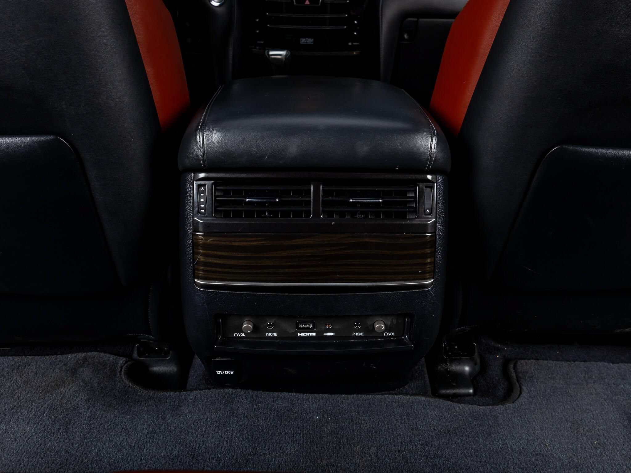 Used 2017 Lexus LX 570 4WD image 32