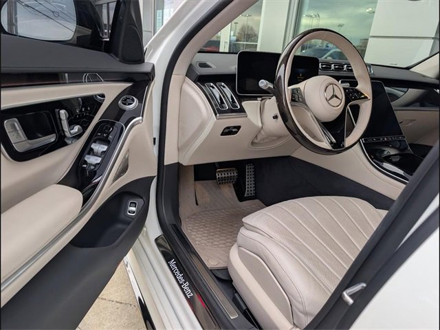 Used 2023 Mercedes-Benz S 500 4MATIC image 6