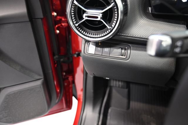 New 2026 Chevrolet Equinox LT w/ Convenience Package II image 24