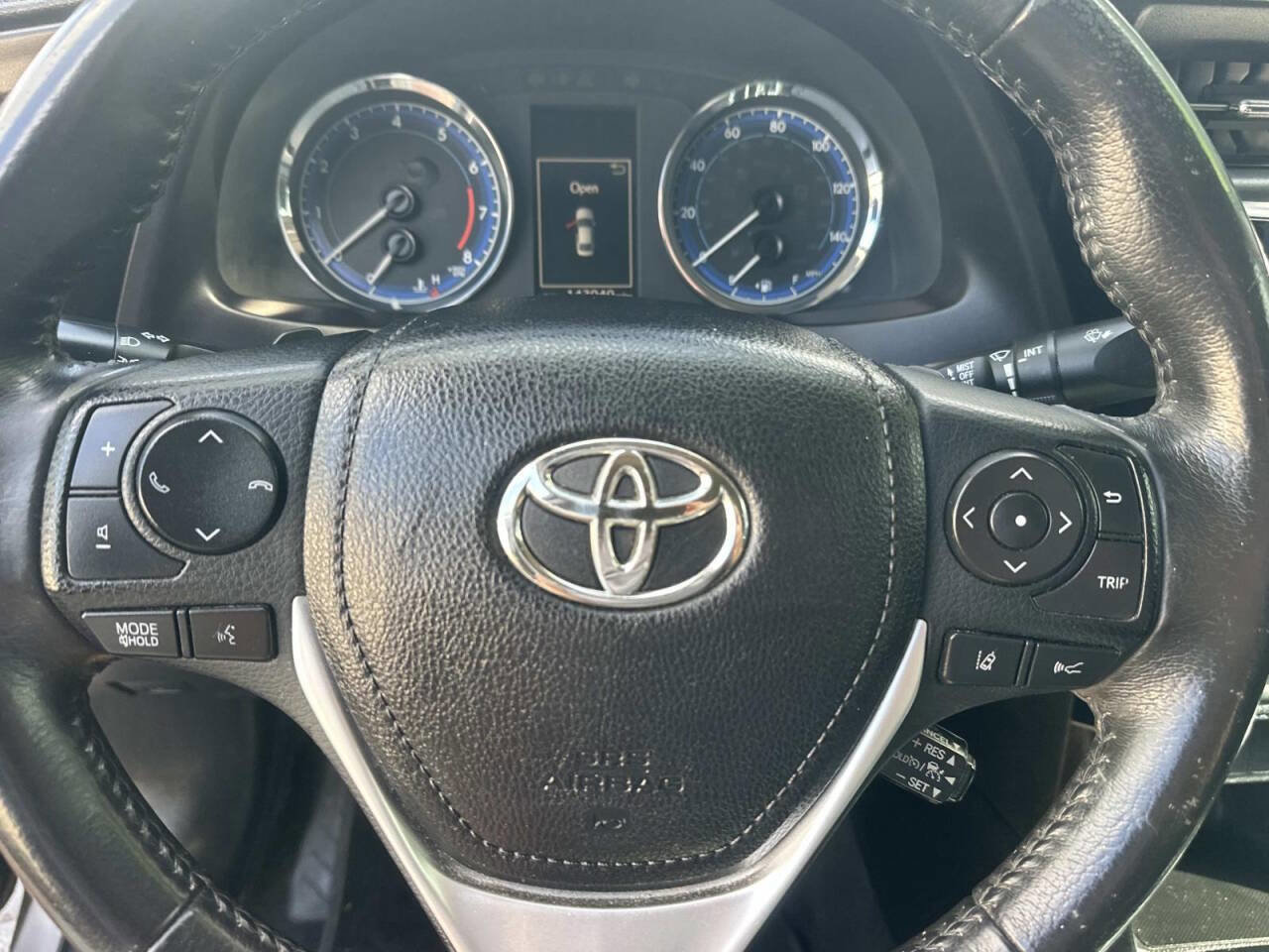 Used 2017 Toyota Corolla SE image 10