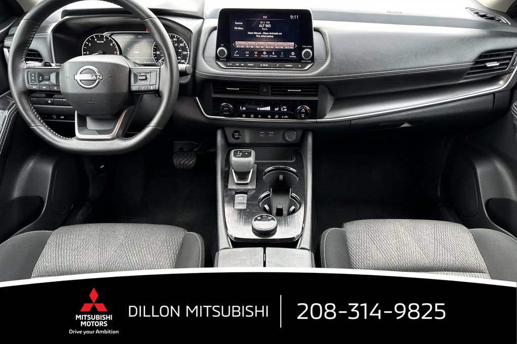 Used 2025 Nissan Rogue SV AWD/4WD image 13