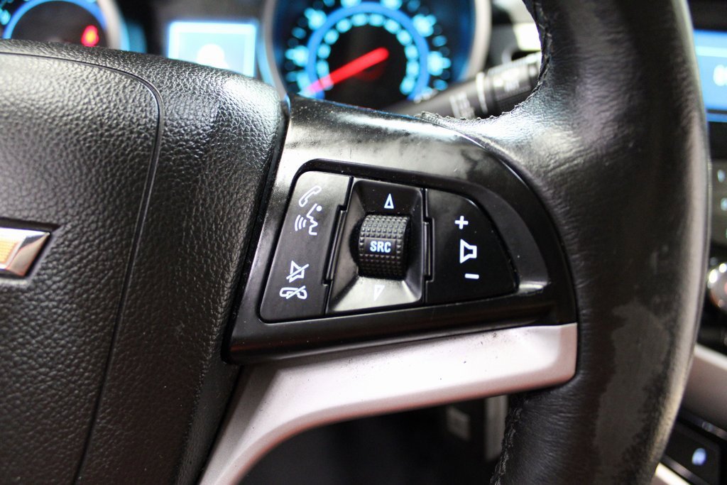 Used 2014 Chevrolet Cruze LT image 16