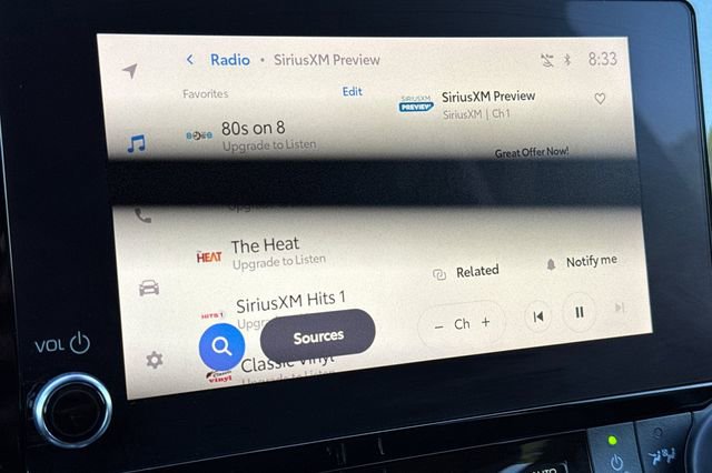 Used 2023 Toyota Highlander LE image 27