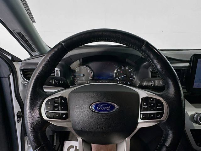 Used 2021 Ford Explorer XLT w/ Equipment Group 202A image 11