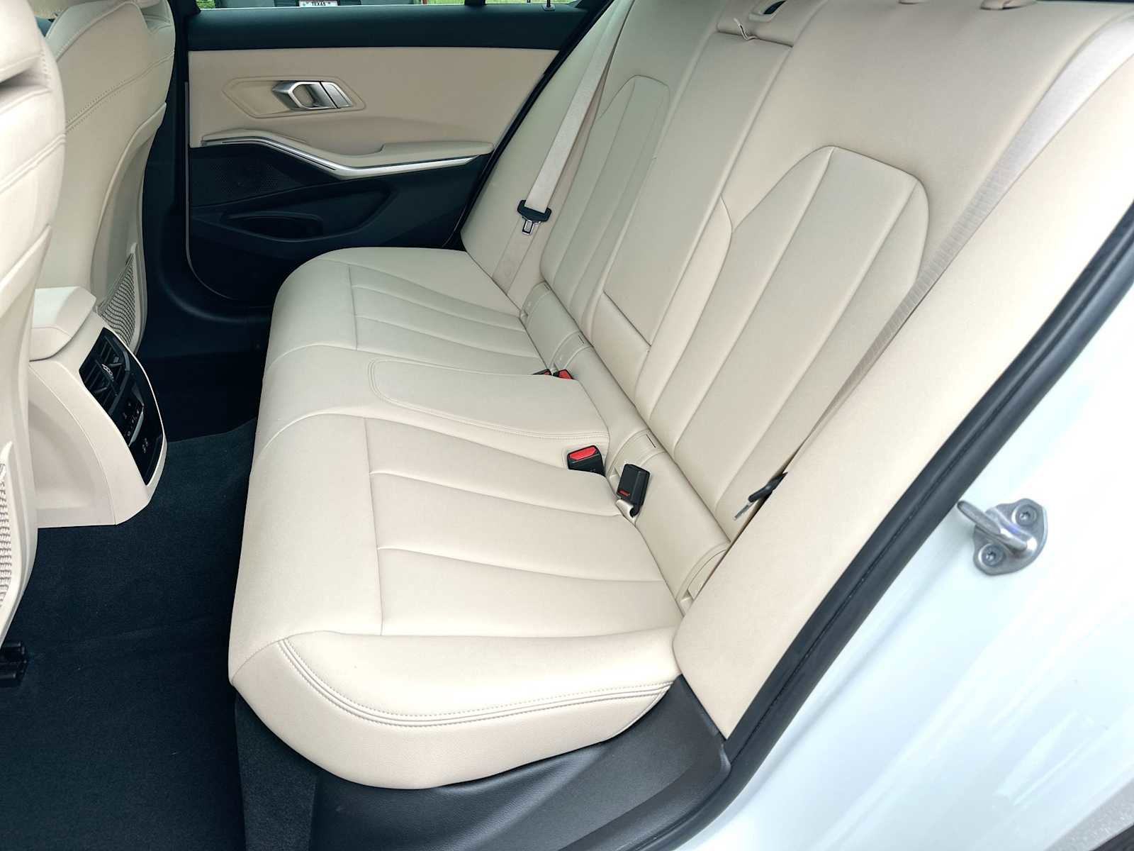 Used 2021 BMW 330i Sedan w/ Convenience Package image 23