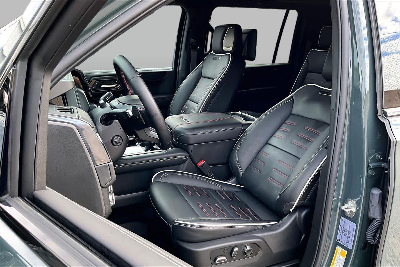 Used 2026 GMC Yukon XL AT4 Ultimate w/ LPO, Floor Liner Package AWD/4WD image 10