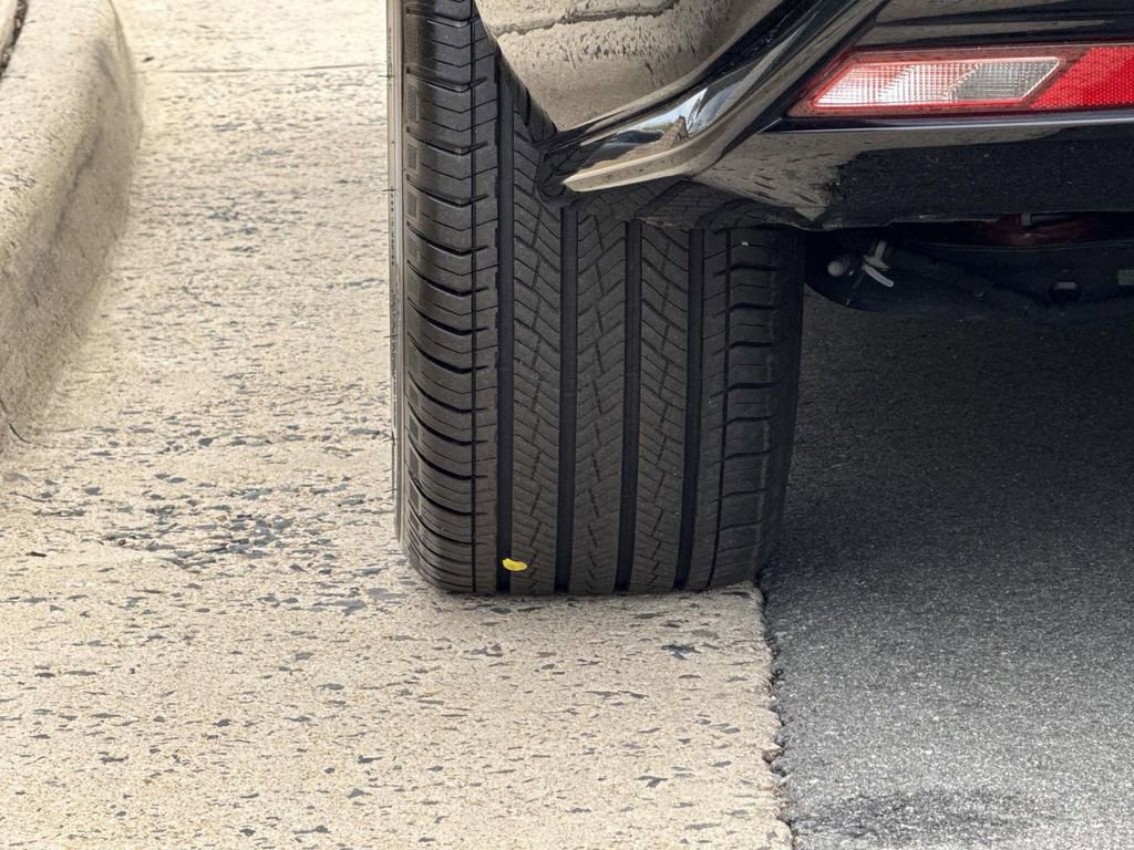 Used 2025 Cadillac Lyriq Luxury w/ Nappa Leather Package image 18