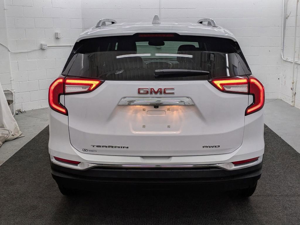 Used 2024 GMC Terrain SLT AWD/4WD image 28