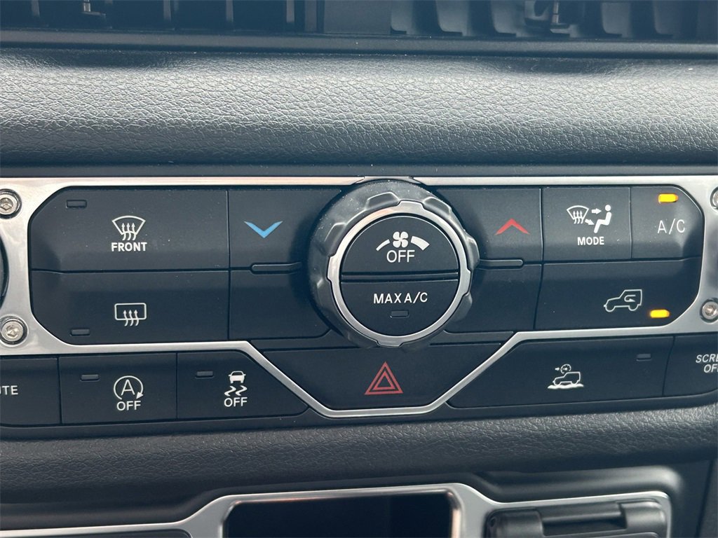 Used 2024 Jeep Wrangler Sport image 37