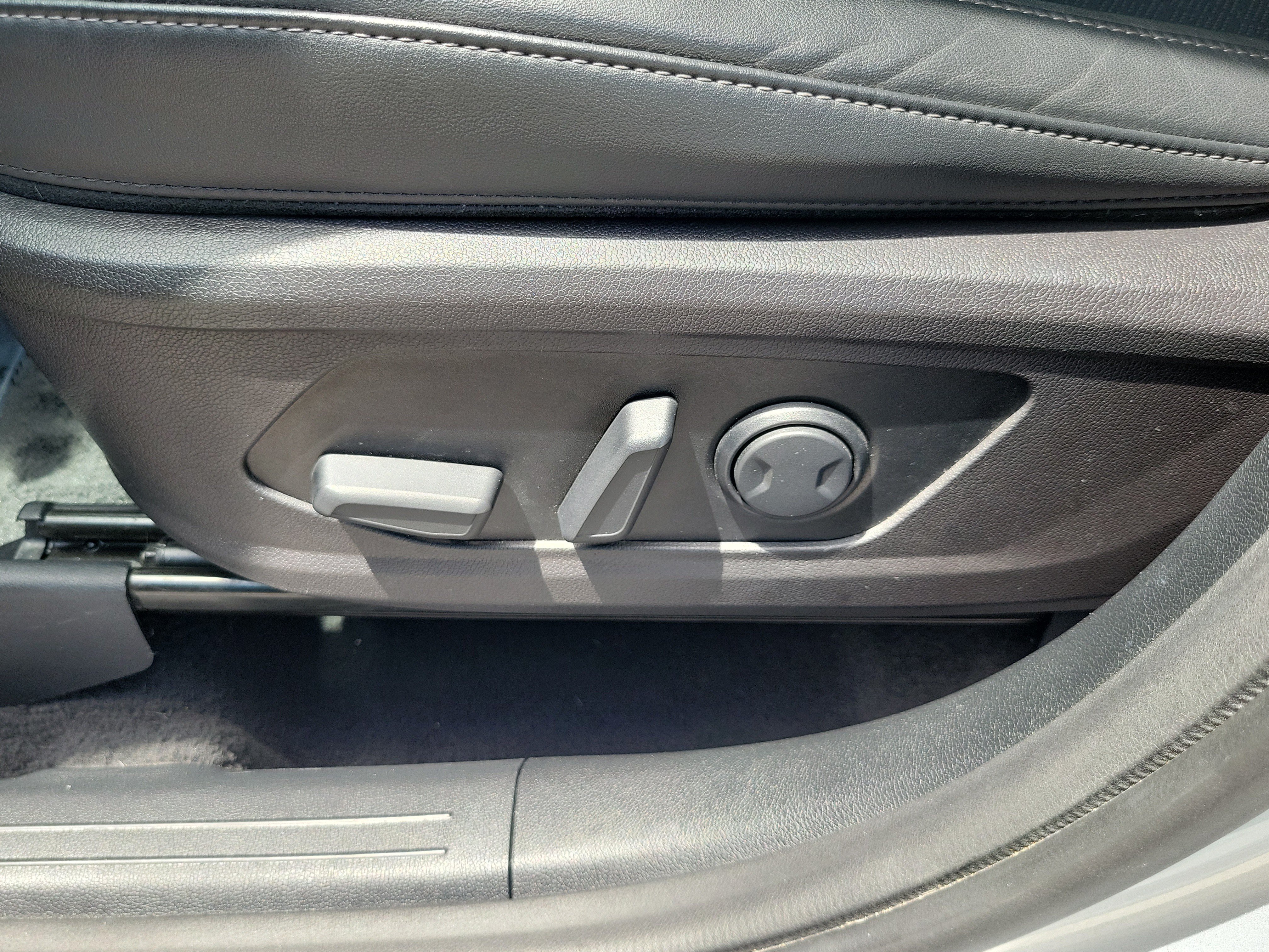 Used 2021 Kia Sorento S FWD image 12