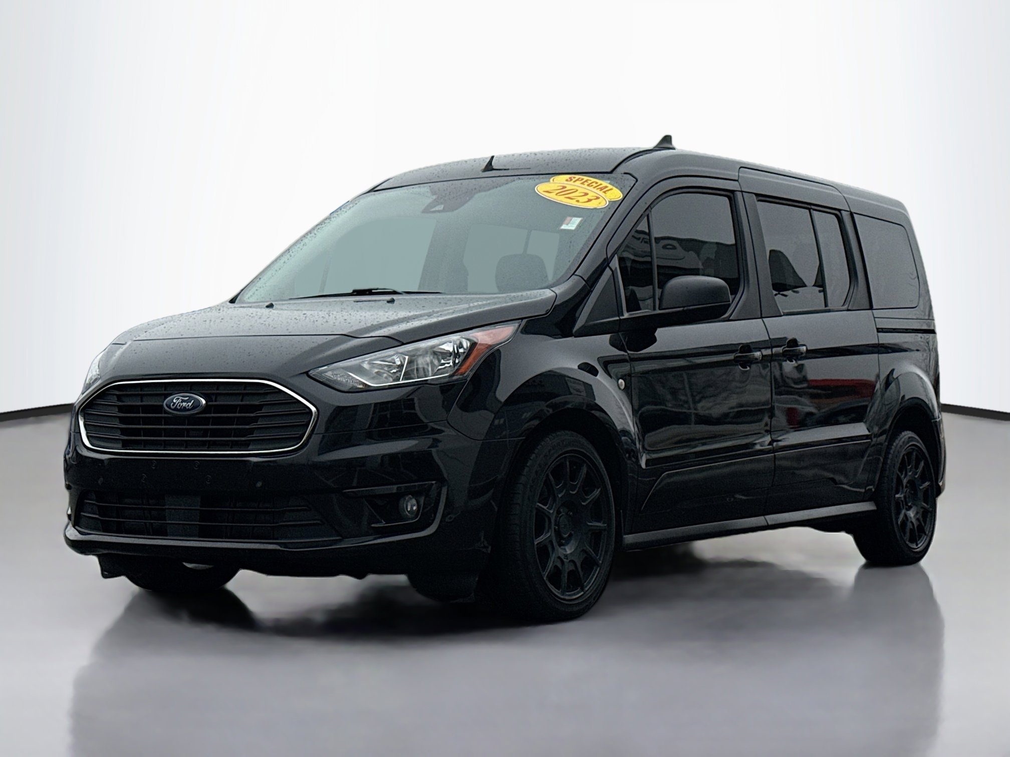 Used 2023 Ford Transit Connect XLT image 14