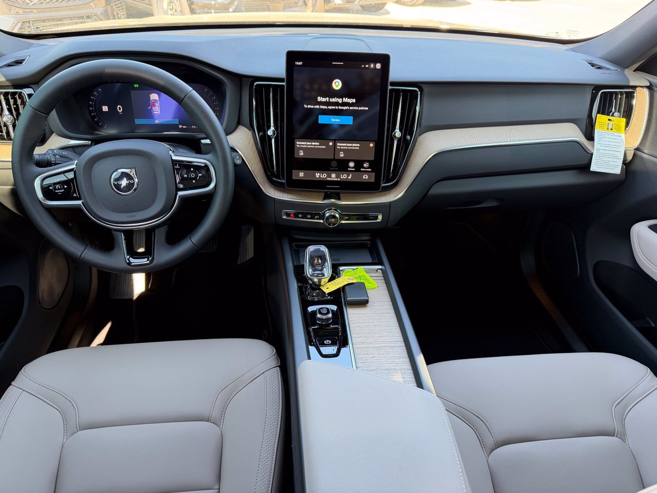 New 2027 Volvo XC60 B5 Core AWD/4WD image 6