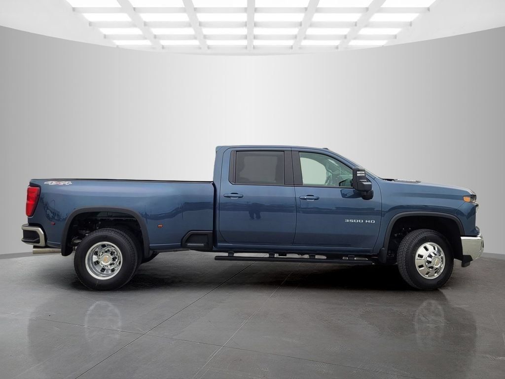 New 2026 Chevrolet Silverado 3500 LT w/ All Star Edition AWD/4WD image 4