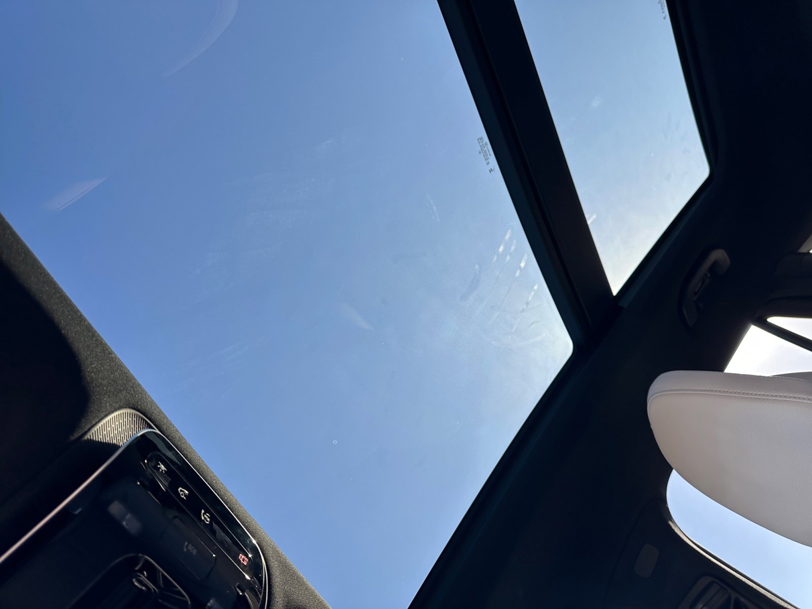 Used 2023 Mercedes-Benz GLC 300 4MATIC image 25