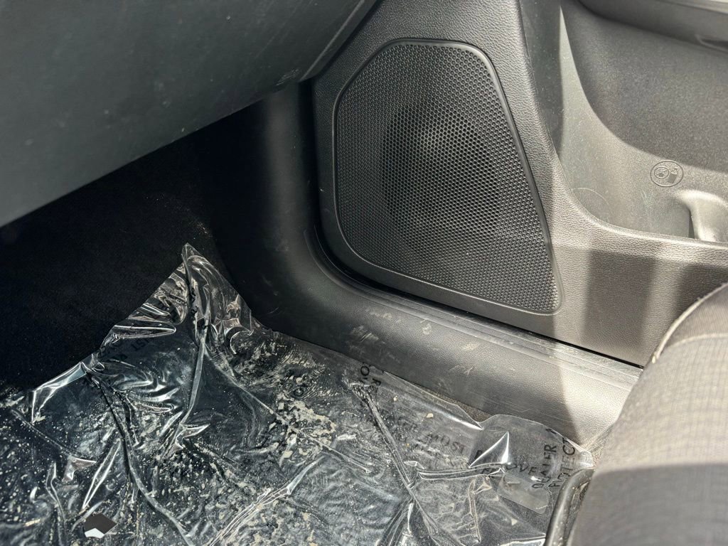 Used 2015 Jeep Cherokee Latitude w/ Cold Weather Group image 22