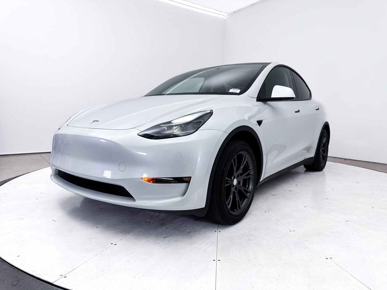 Used 2024 Tesla Model Y Long Range image 12