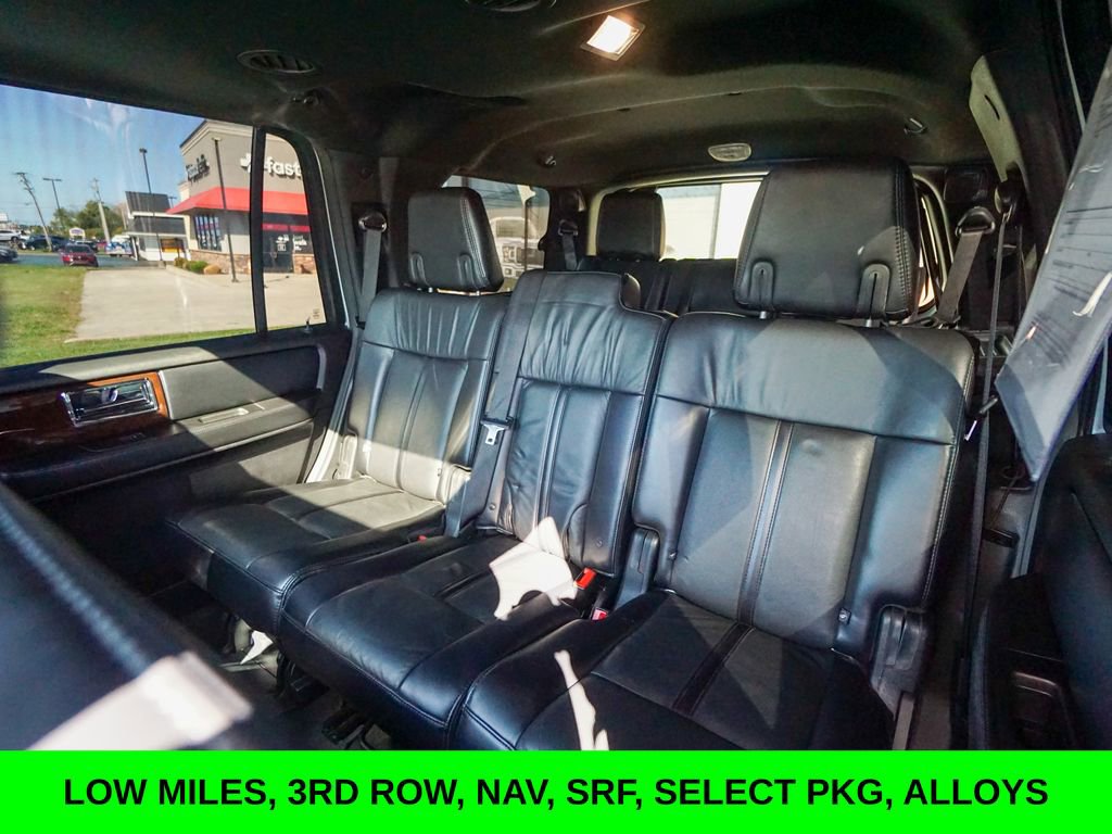 Used 2017 Lincoln Navigator Select image 30