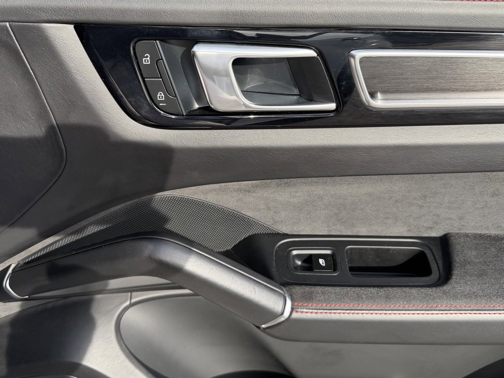 Used 2023 Porsche Cayenne GTS image 38