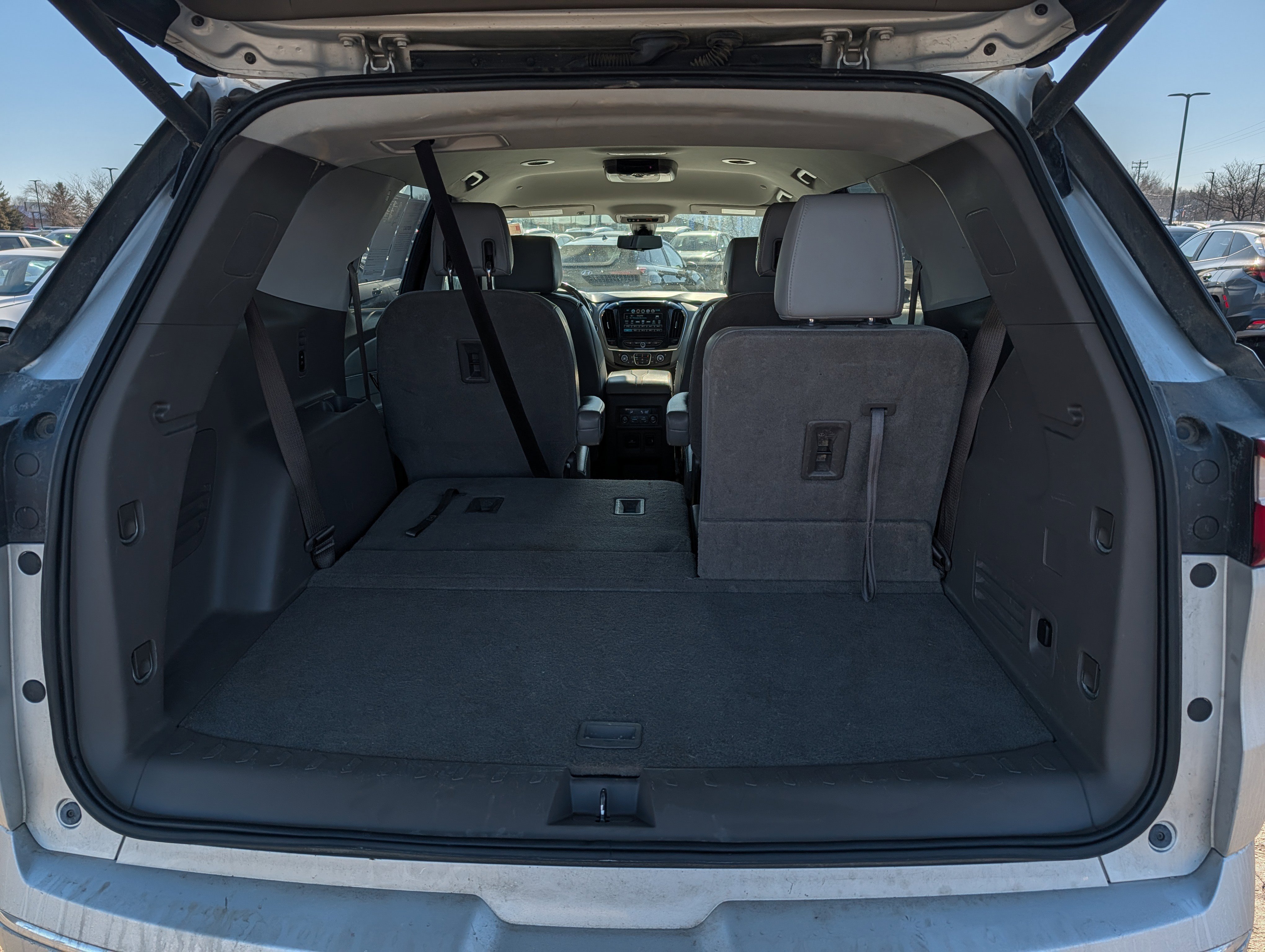 Used 2018 Chevrolet Traverse Premier image 16